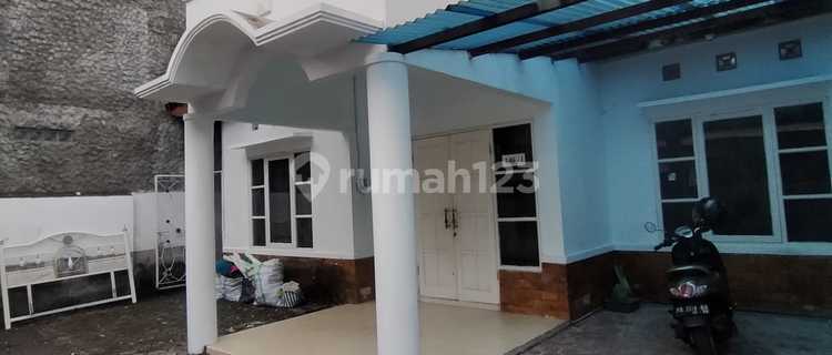 Disewakan Rumah Sewa Semi Furnished Ditimur Kampus Fe Uii 1
