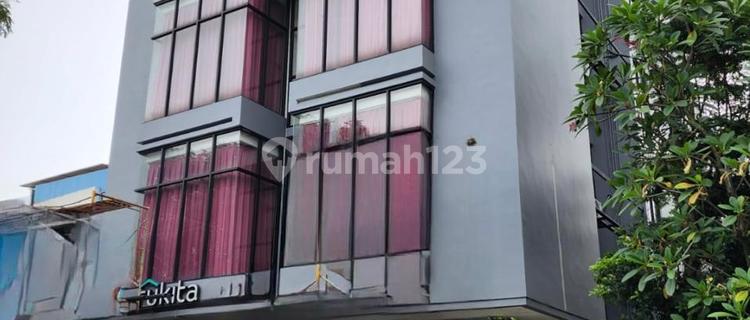 For Sale: 4-Storey Studento Boarding House with 18 Rooms, Strategic Location in Foresta BSD City - Hlefb 1