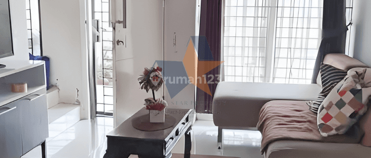 Dijual Rumah Minimalis Depan Taman di Cluster Graha Raya Bintaro 1