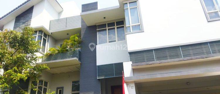 Rumah 2.5 lantai area BSD  1