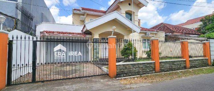 Rumah terawat siap huni solo jajar laweyan 1