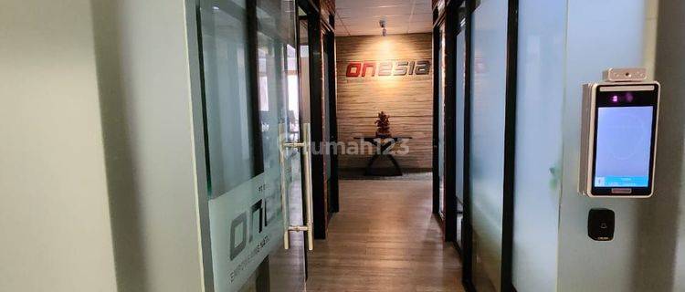 Disewa Ruang Kantor SOHO Capital Office Tower Tanjung Duren Full Furnish 1