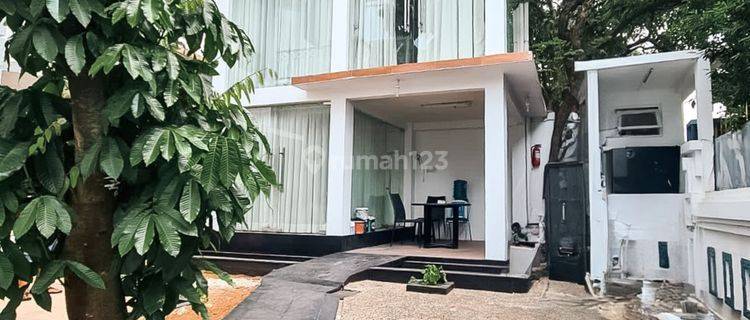 Rumah Sewa Lokasi Strategis,nyaman, Dan Asri Lokasi Di Ampera 1
