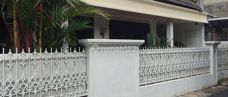 Rumah Disewakan Di Tebet Barat. Jakarta Selatan. Semi Furnished 1