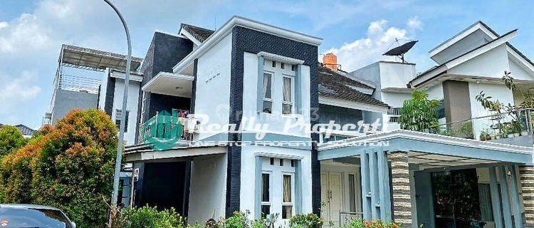 Rumah Sudut Mewah 2 Lt Di Perumahan Green Park Jatiwarna Bekasi 1