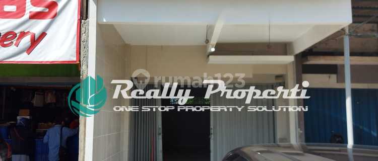 Shophouse on Kalimalang Main Road, Near Grand Wisata, South Tambun. 1