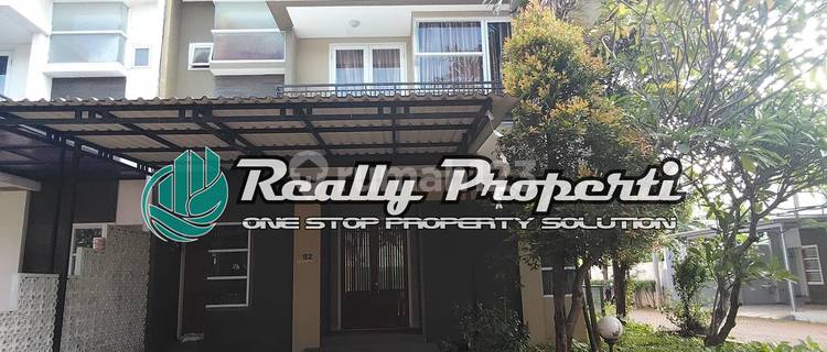 2-Story Hook House Fully Furnished Near Jatiwarna Toll Road, Bekasi 1