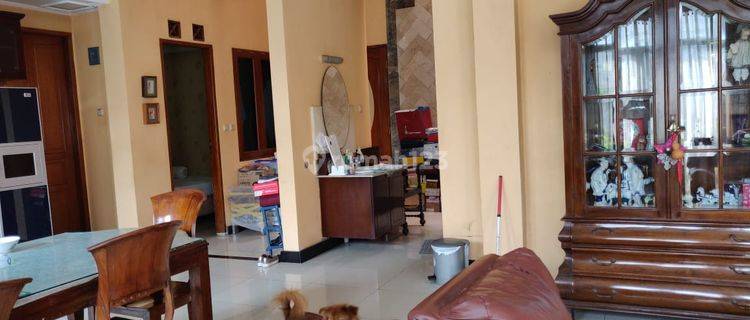 Dijual Klinik 3 Lantai Di Sayap Riau Bandung 1