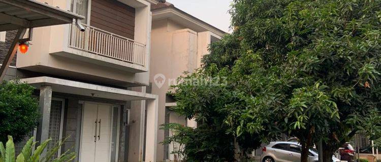 Rumah Bagus Depan Taman Cluster Exclusive Grand Wisata 1