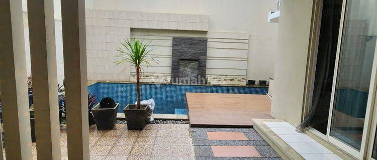 DISEWAKAN Rumah Furnished SHM WITH POOL Sutera Onix Alam Sutera, Tangerang 1