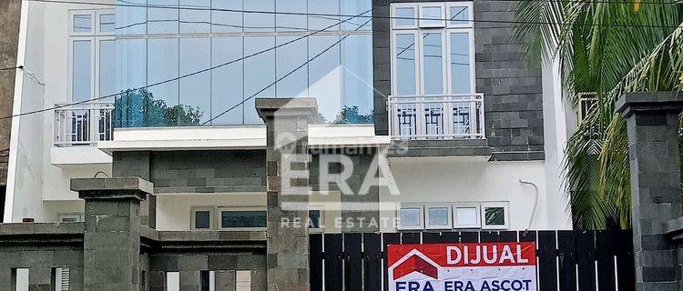 lokasi bebas Banjir, rumah baru siap huni belum pernah ditempati, daerah elite 1