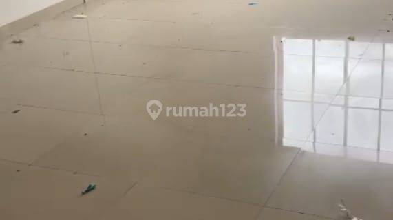 J Di sewakan ruko Ruko CBD Green lake city lantai 4 saja 1