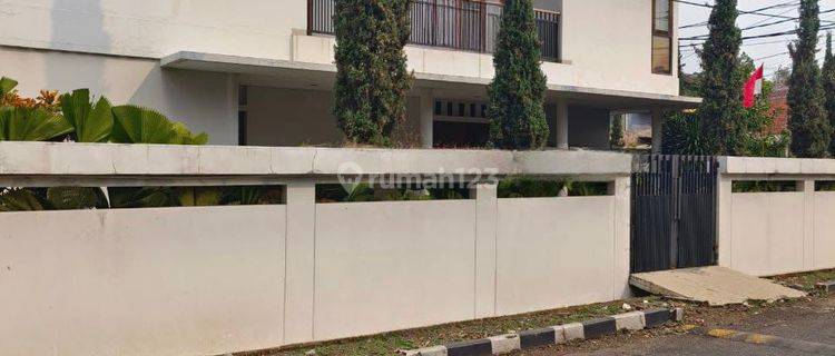 Rumah Hook 2 Lantai Sukakuyu Dekat Pusdai Bandung Utara 1