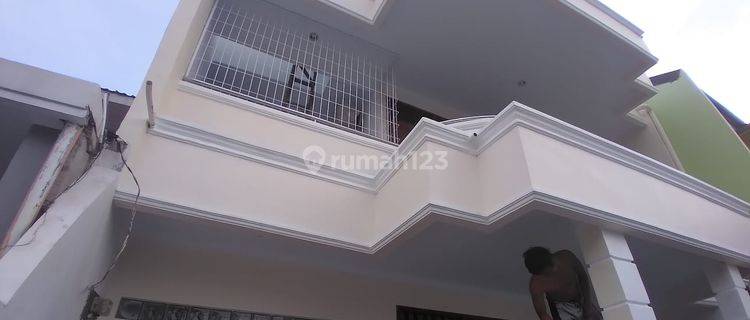 Disewa rumah baru pondok kelapa jakarta timur 1