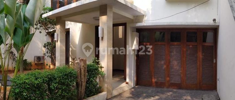 Rumah Strategis Patra Kuningan 2 Lantai 1