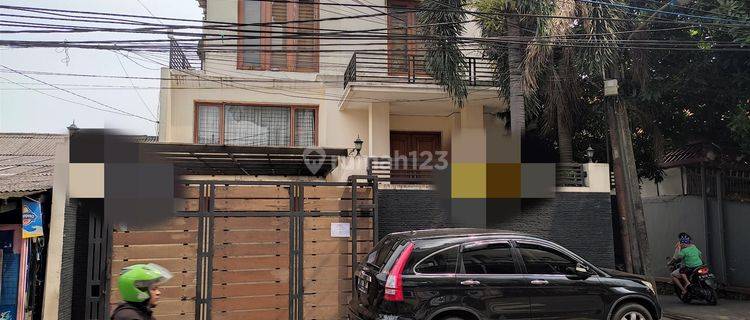 Jarang Ada Rumah Mewah Full Furnish Siap Huni Daerah Lubang Buaya Jakarta Timur 1