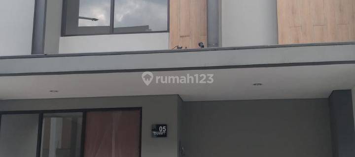 *Di sewakan Rumah Baru Minimalis Modern Siap Huni di Sayap Pasteur* 1