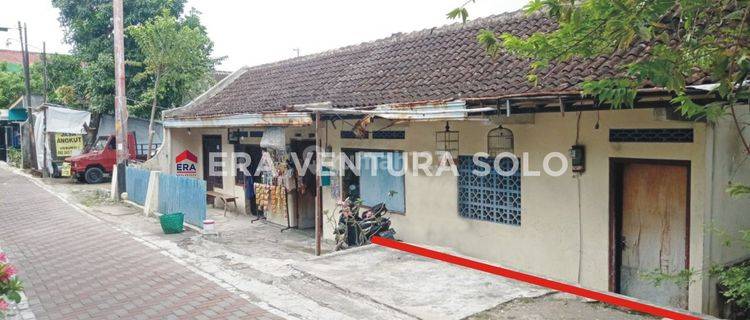 Rumah Lama Hitung Tanah Strategis Jebres Solo 1