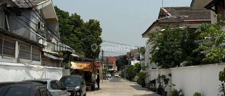 Rumah di Griya Agung Permai 1