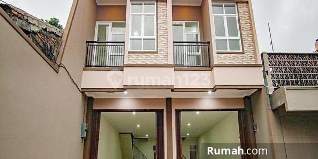 For Sale: Strategic Shop House at an Attractive Price in Kreo 1