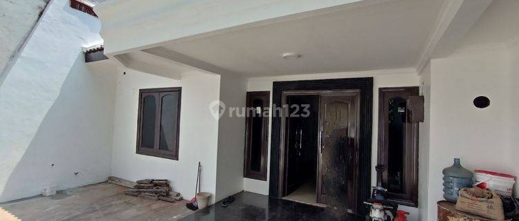 Rumah baru renovasi di Cempaka Putih, Jakarta Pusat 1