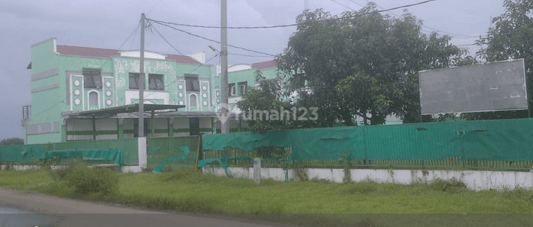 Dijual  X Pabrik Pakan dan Peternakan Sapi 1