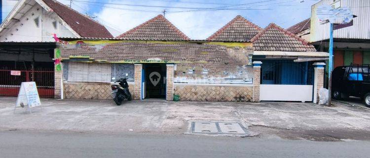 Dijual tanah bonus bangunan di Palur dekat Solo cocok untuk ruang usaha 1