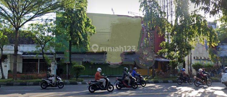 Disewakan Ruang usaha 2 lt dekat Solo Square Mall 1