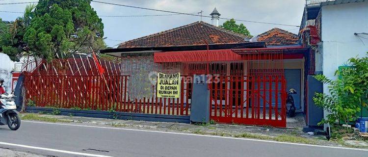 Rumah bisa untuk ruang usaha  tengah kota di Mangkubumen Solo 1