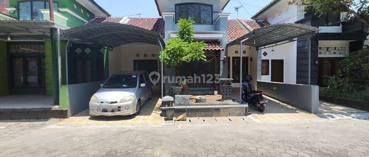 Rumah Cantik Siap Huni Di Cluster Colomadu Solo Barat 1