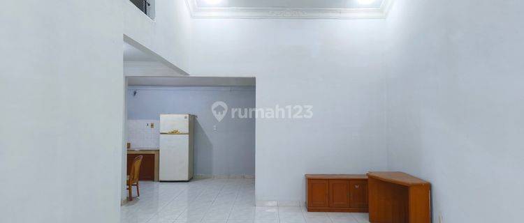 Disewakan Rumah Hook 3KT Komplek Cemara Asri Jalan Salak 1