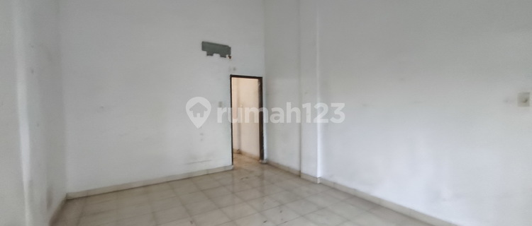 For Rent, Ready-to-occupy Shop House, Jalan Pahlawan Street. 1