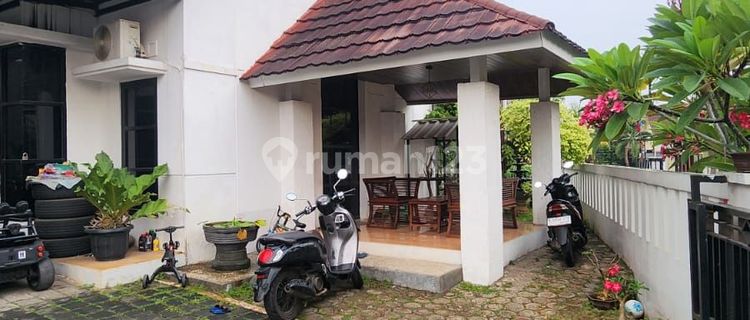 Beautiful Golf Hill House 1