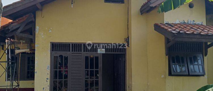 Di Jual Rumah Cantik Dekat Tol Grand Wisata Bekasi  1
