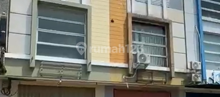 For Rent: 2-Story Shop House Ready to Occupy in Grand Wisata Bekasi. 1