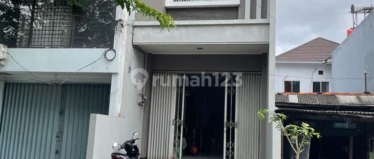 For Rent Shop House on Middle Ligu Street Semarang 1