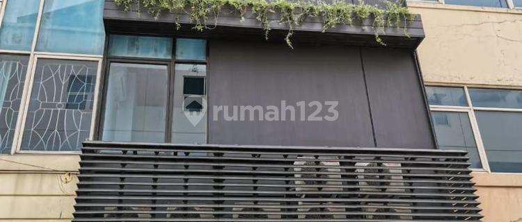 For Rent Per Floor: Shop House in Taman Meruya near Puri Indah, West Jakarta 1