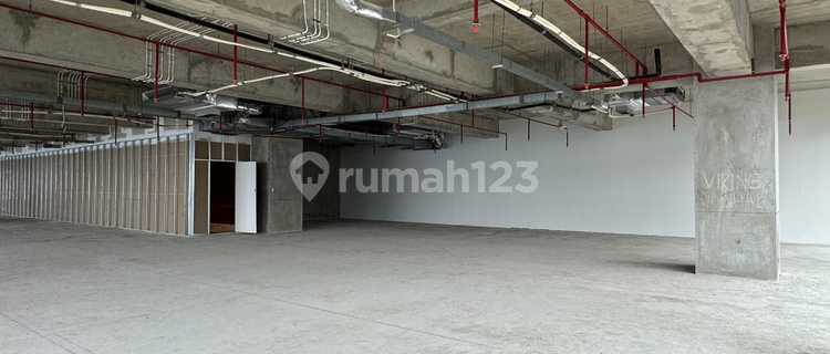 Premium Office Space for Rent 870 m2 Bare Condition in Treasury Tower SCBD 1