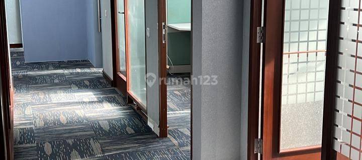 Sewa Kantor 170 M2 Semi Furnish di Menara Rajawali Mega Kuningan, Nego 1