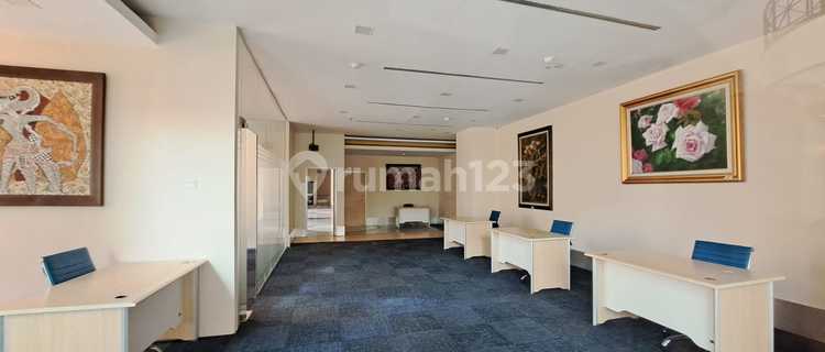 Sewa Space 344 M2 Utk Bank, Kantor, Retail di Palma One Kuningan 1