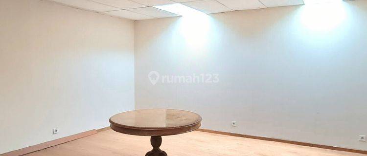 Sewa Mini Office 29 M2 di Wisma Kodel Kuninga, Murah, Strategis 1