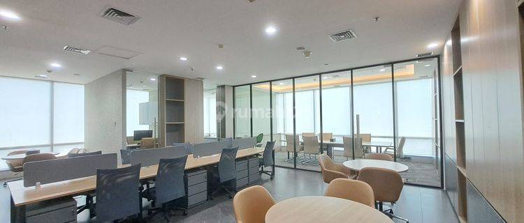 Sewa Kantor 142 M2 Soho Capital Central Park Full Furnish Baru 1