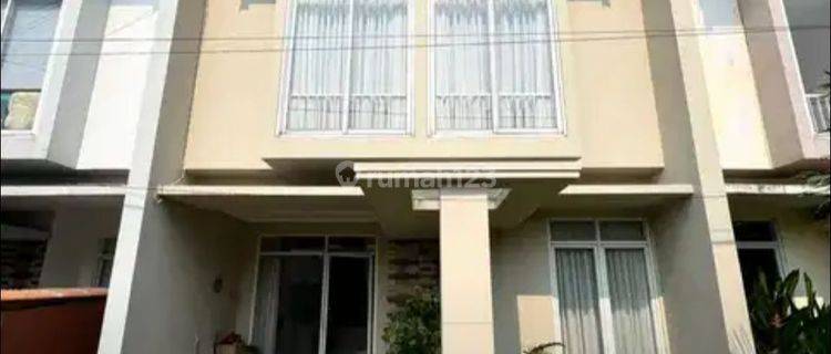 Disewakan Rumah 3 Lantai Di Bellefille Townhouse Bintaro 1