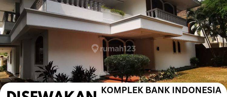 Disewakan rumah MEWAH 2 Lantai Cocok Untuk Hunian/Usaha/Kantor/Klinik Di Menteng Dalam  1