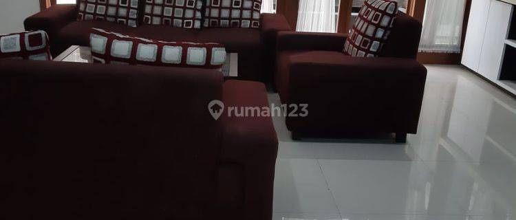 Disewakan Rumah Hunian Nyaman Terawat Siap Huni di Setra Duta 1