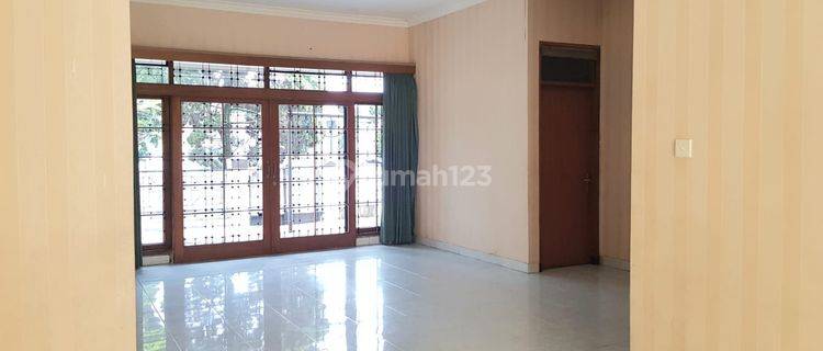 Rumah Bagus Minimalis Modern 1.5 Lantai Siap Huni Di Singgasana Pradana Bandung 1