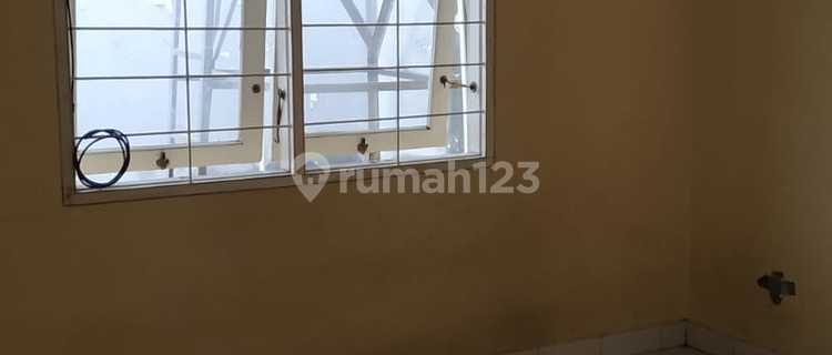 Disewakan Rumah di Nusa Loka Bsd Dekat Pasar Modern 1