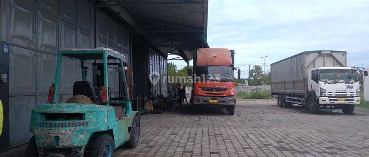 Disewakan gudang tempat usaha di Densel 1