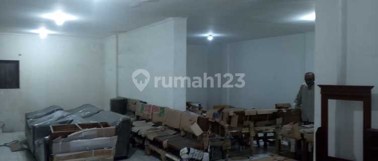 For Rent: Adjacent Shop Houses in Sesetan, South Denpasar 1