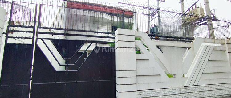 Rumah Sewa Cocok Usaha Apapun di Hr Muhammad Surabaya Barat 1